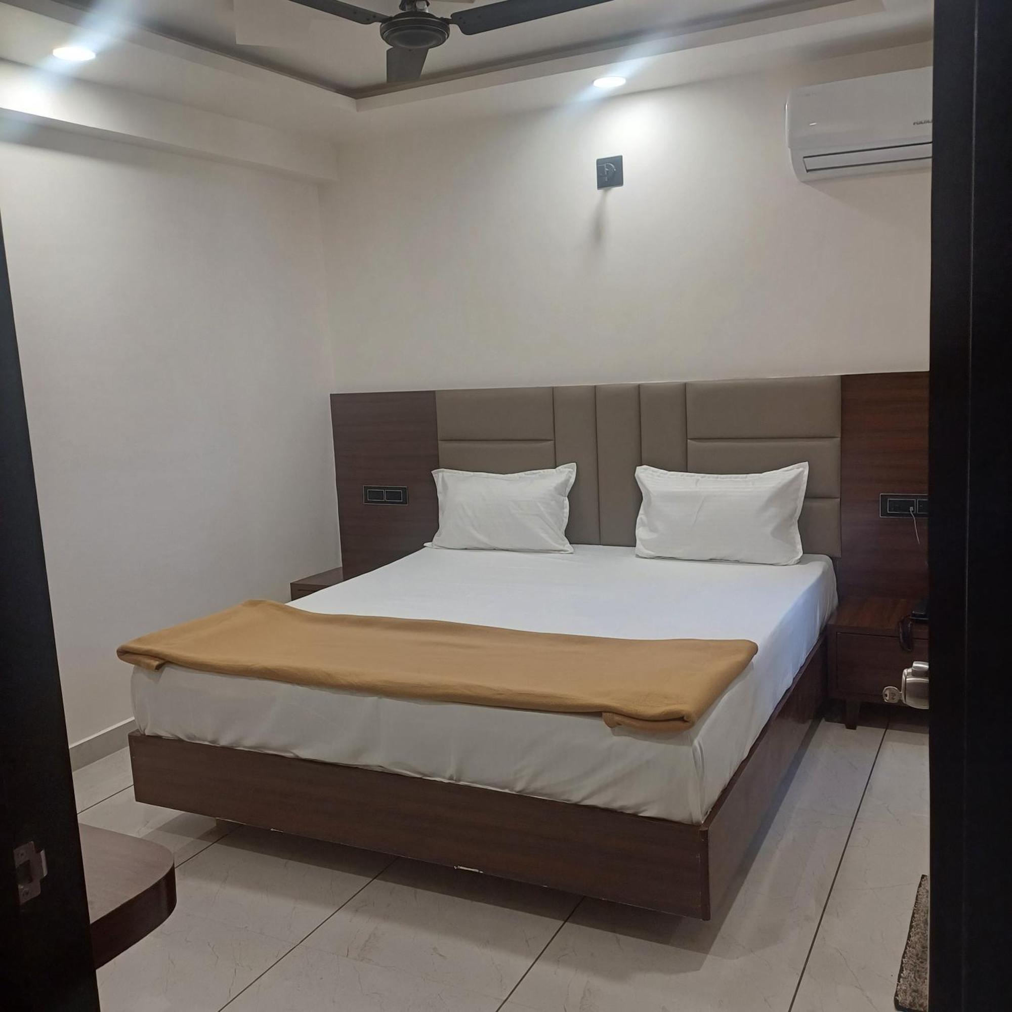 Hotel Shree Ganesh Dwarka Exterior photo
